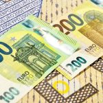 Conozca los nuevos billetes de 100 y 200 euros que entran en circulación